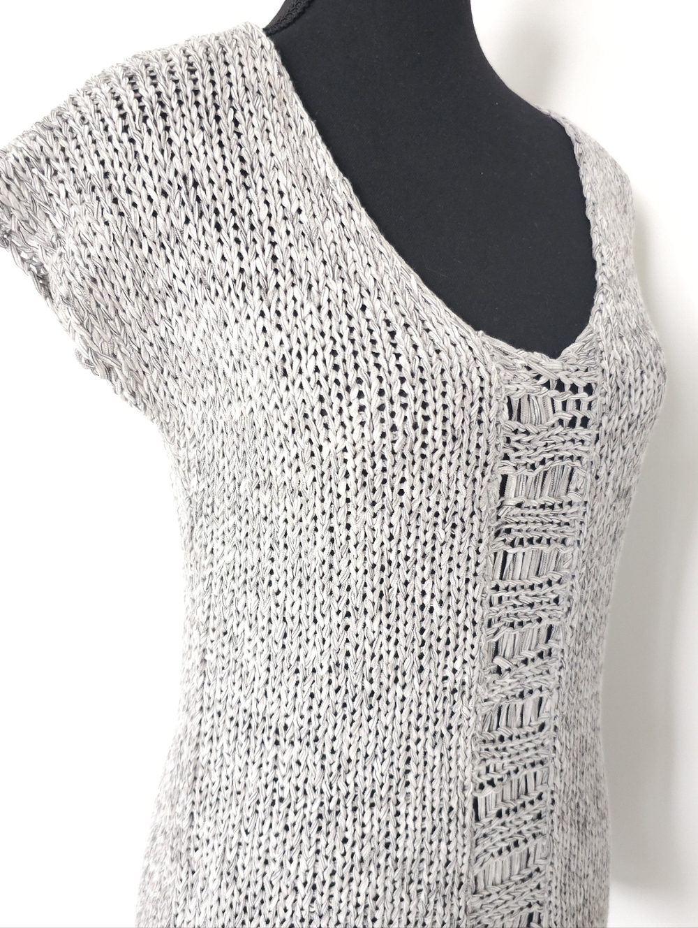 Dynamite Knit Short Sleeve Sweater Top โ Size XS โ Grey Open Knit - Picture 5 of 16